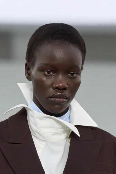 Look 32